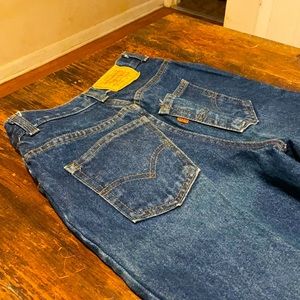 VINTAGE LEVI’S 🧡 ORANGE TAG HIGH-RISE MOM JEANS